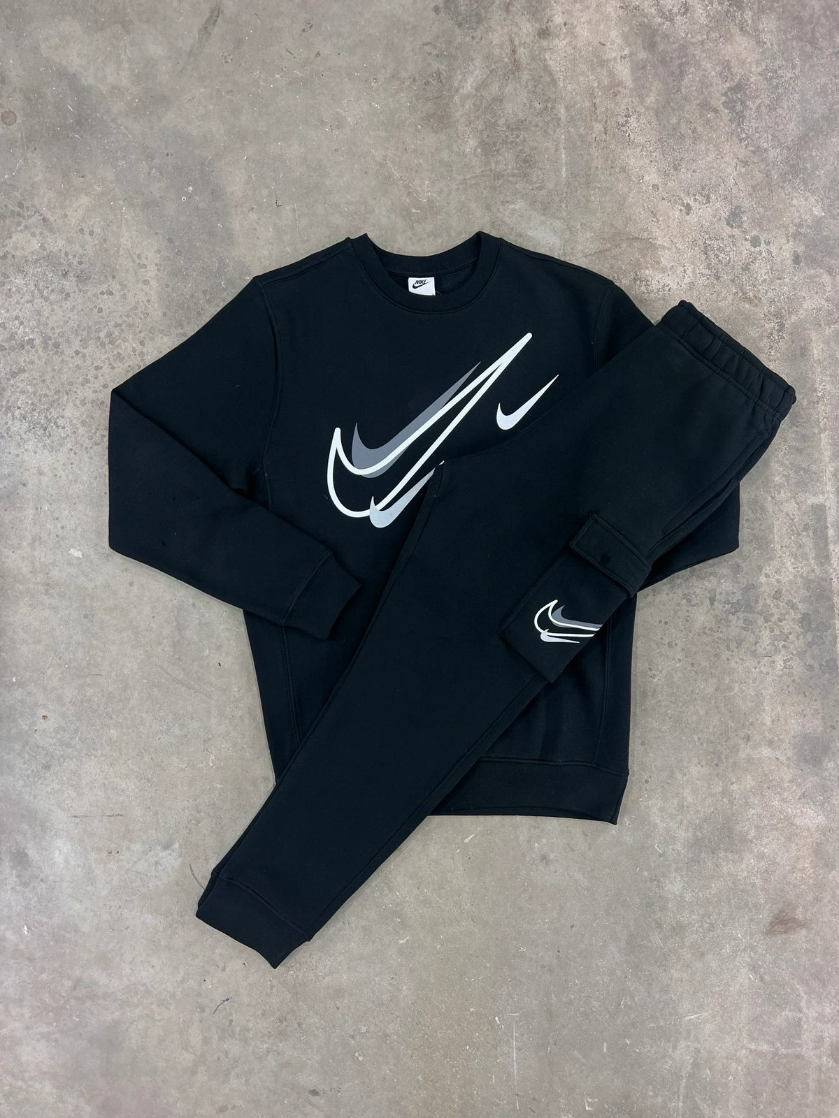 black tracksuit 18